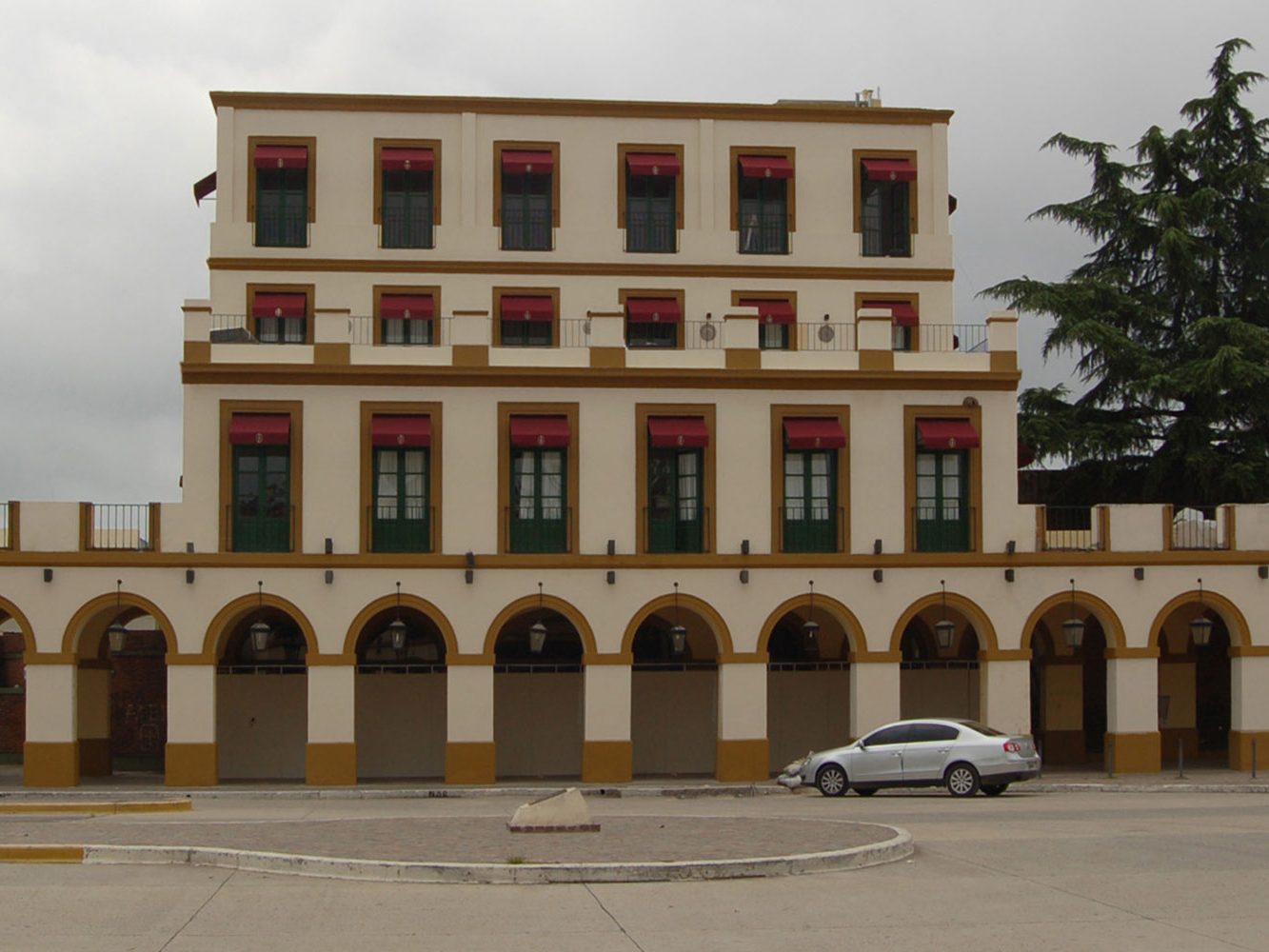 02_slider-real-hotel-lujan