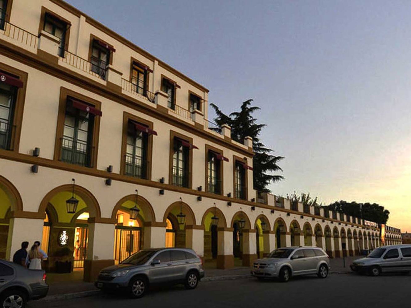 03_slider-real-hotel-lujan