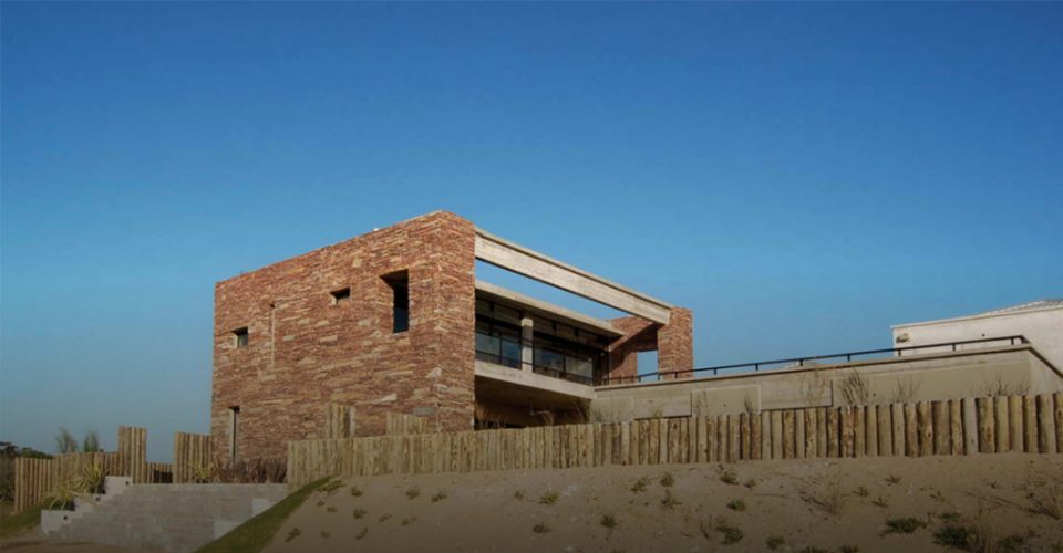 Portada Casa de Piedra